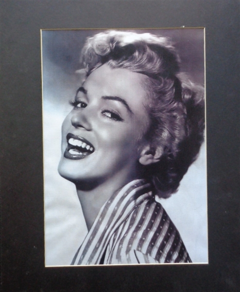 Beautiful Marilyn Monroe Fine Art Print by Wang Haiyan Matted & Ready to Frame No Reserve