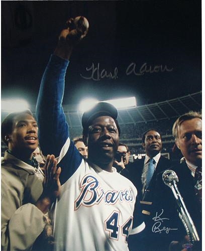 Hank Aaron One Arm Up w/ Ball in Hand Color Vertical 16x20 Photo Signed by Photographer Ken Regan