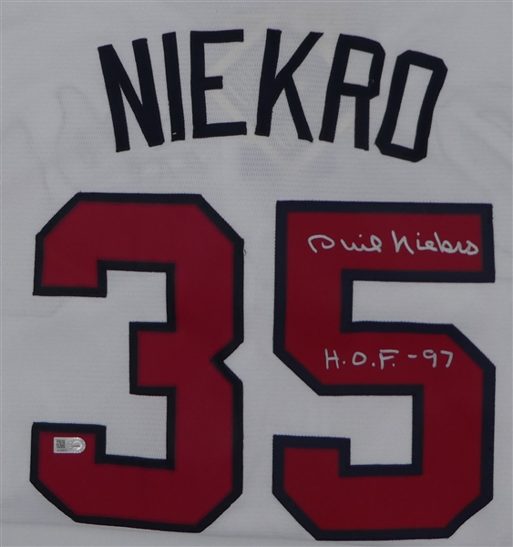 Phil Niekro "HOF 97" Autographed White Braves Jersey MLB Authenticated