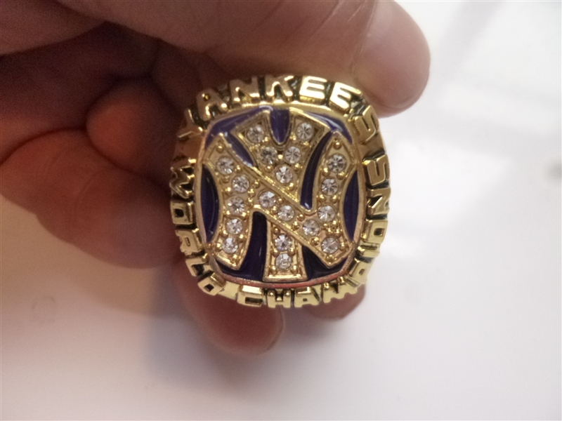 New York Yankees Replica Gold Tone 1977 World Series Ring 