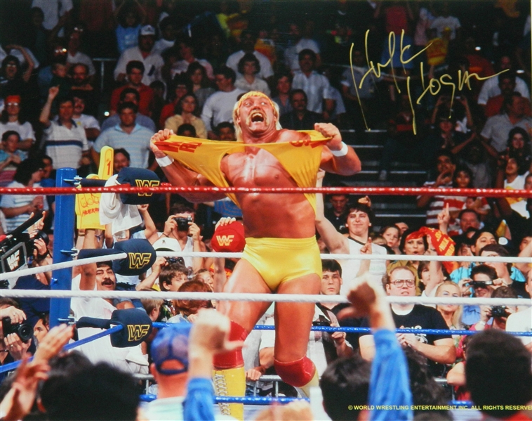 Hulk Hogan Signed WWE Wrestling Hulkamania Action 16x20 Photo