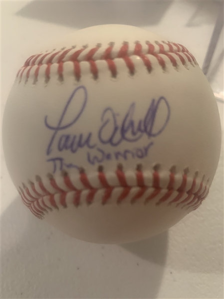 NY YANKEES PAUL ONEILL SIGNED BASEBALL WITH THE INSCRIPTION THE WARRIOR