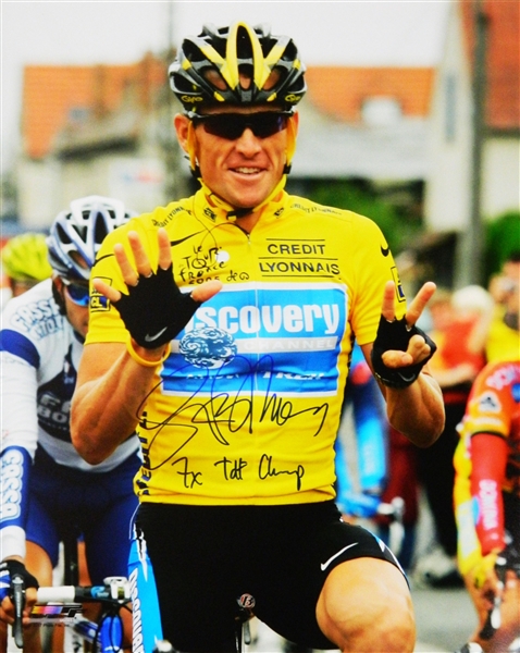 Lance Armstrong Signed 2005 Tour De France Holding Up Seven Fingers 16x20 Photo w/7x TdF Champ