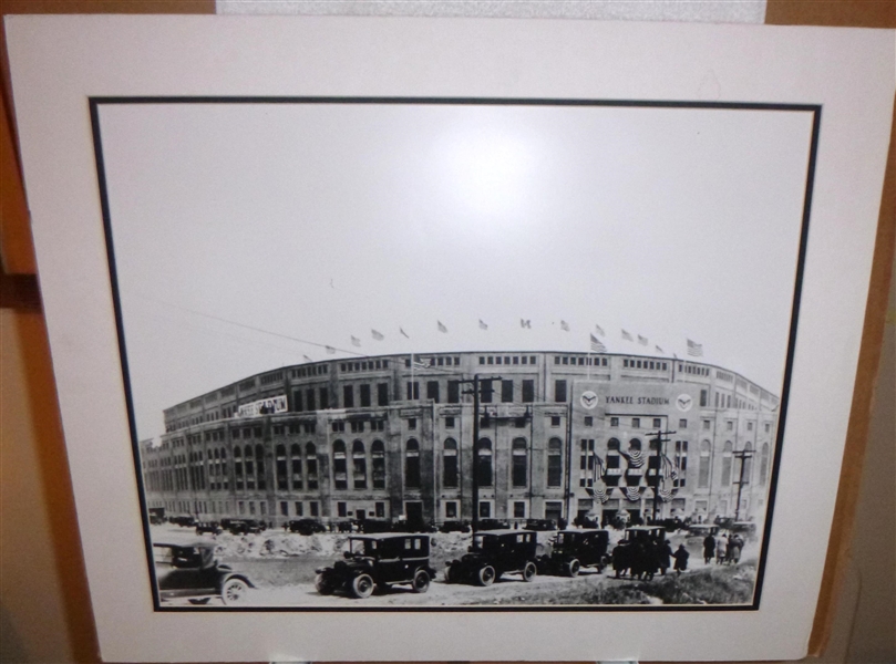 New York Yankee Stadium 16x20 B/W Photo Matted Unsigned 