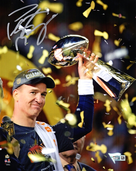 Peyton Manning Signed Broncos Super Bowl 50 Holding Trophy 8x10 Photo