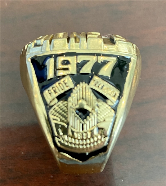 New York Yankees 1977 World Series Replica Ring