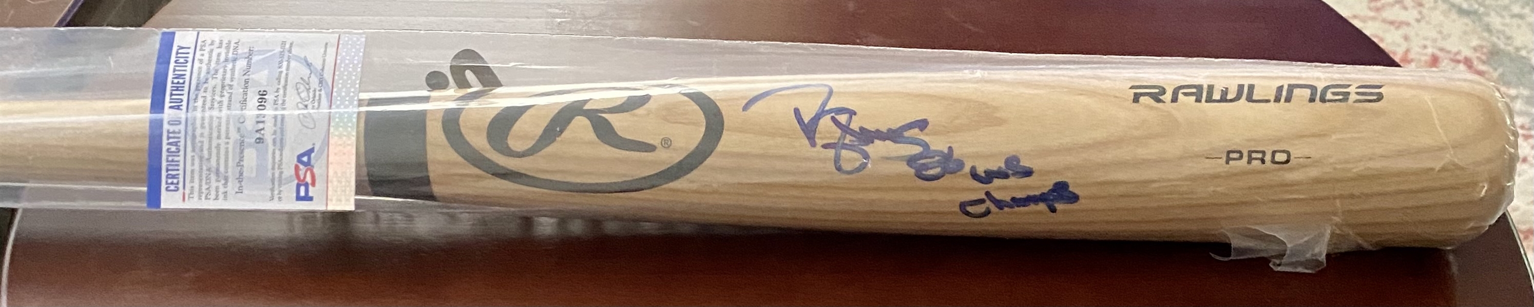 New York Mets Darryl Strawberry Signed Bat With 86 WS Champs Inscription