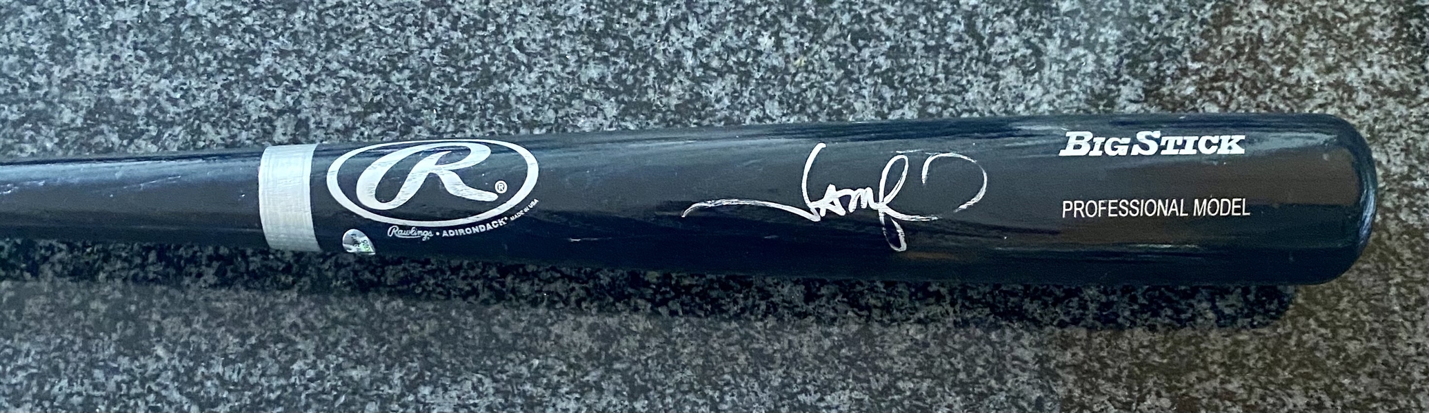 New York Yankees Former 1st Baseman Jason Giambi Signed Black Bat