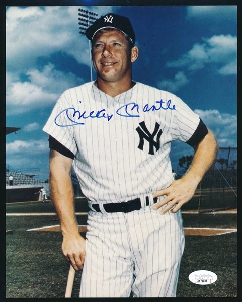Mickey Mantle HOF Autographed 8x10 Photo New York Yankees JSA 169449
