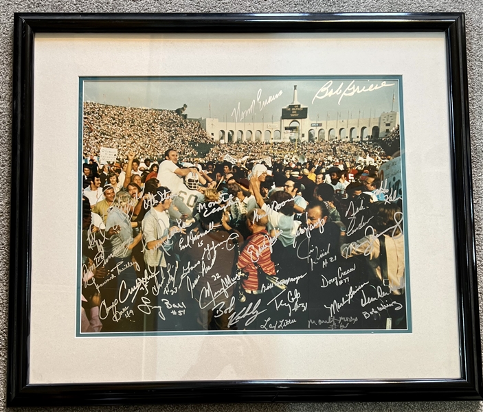 Miami Dolphins 1972 Team Signed 16x20 Photo Framed 