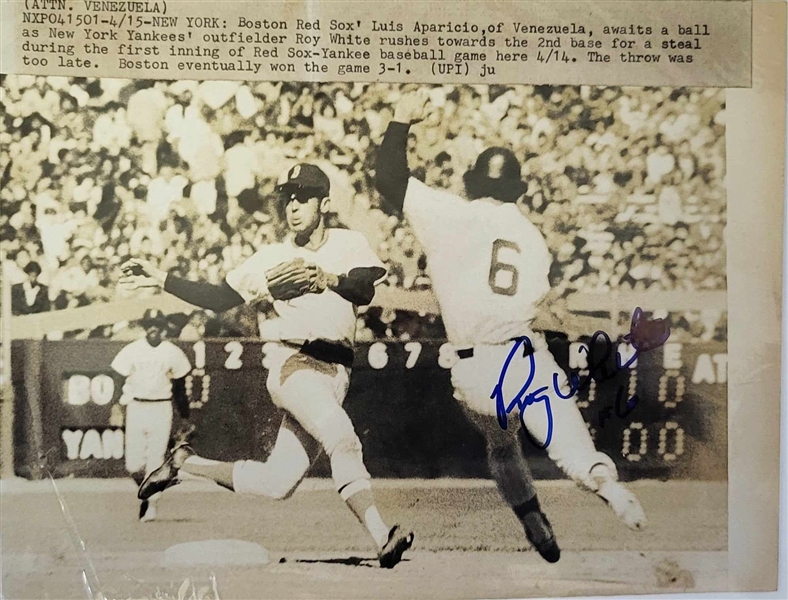 New York Yankees Roy White Signed B/W Wire Photo 